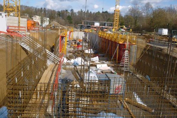 Stahldr�hte verbinden sich.j